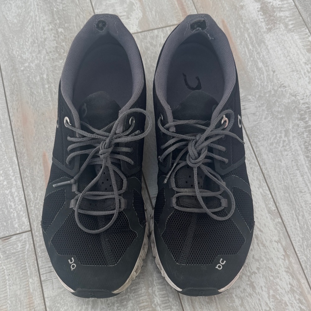 On Running Cloud Women's Running Shoes in Black size W10‎ - Picture 2 of 10